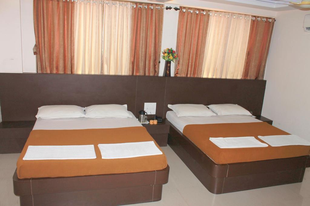 Hotel Krishna Sai Kutir Shirdi Room photo